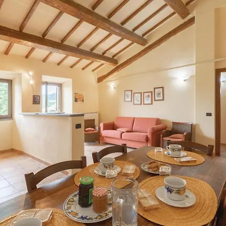 Ginestre 2 Apartment *